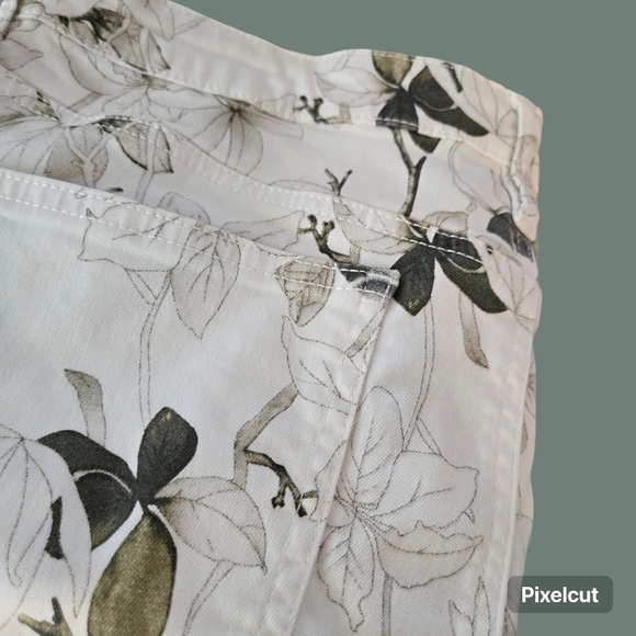 BUFFALO DAVID BITTON white floral stretch denim Savanah high rise Jeans size 12 - Picture 5 of 11